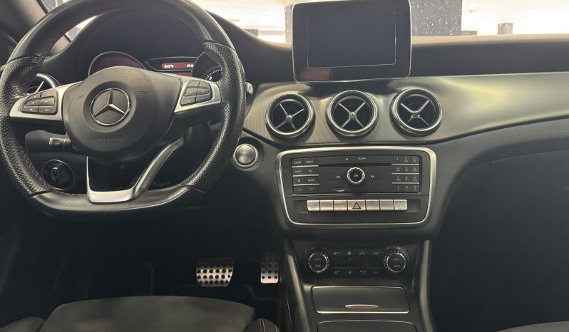 
								MERCEDES-BENZ Clase CLA CLA 220 d completo									