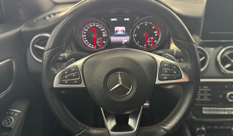 
								MERCEDES-BENZ Clase CLA CLA 220 d completo									