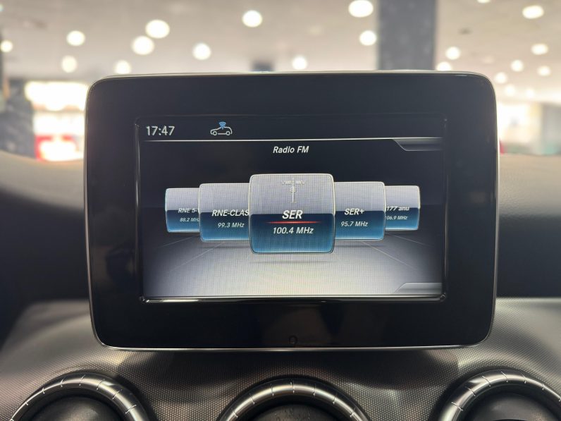 
								MERCEDES-BENZ Clase CLA CLA 220 d completo									