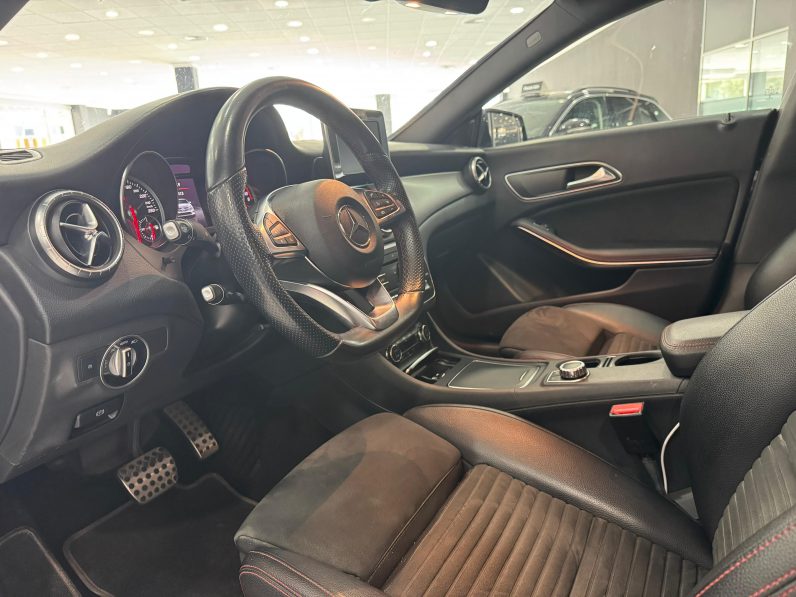 
								MERCEDES-BENZ Clase CLA CLA 220 d completo									