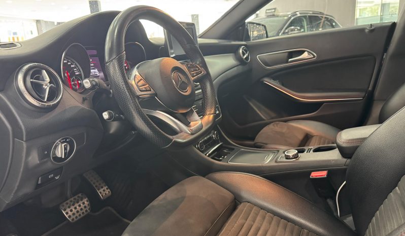 
								MERCEDES-BENZ Clase CLA CLA 220 d completo									