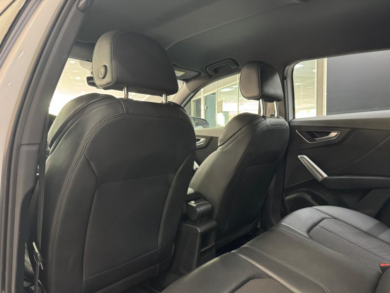 
								AUDI Q2 S line 35 TDI S tronic completo									