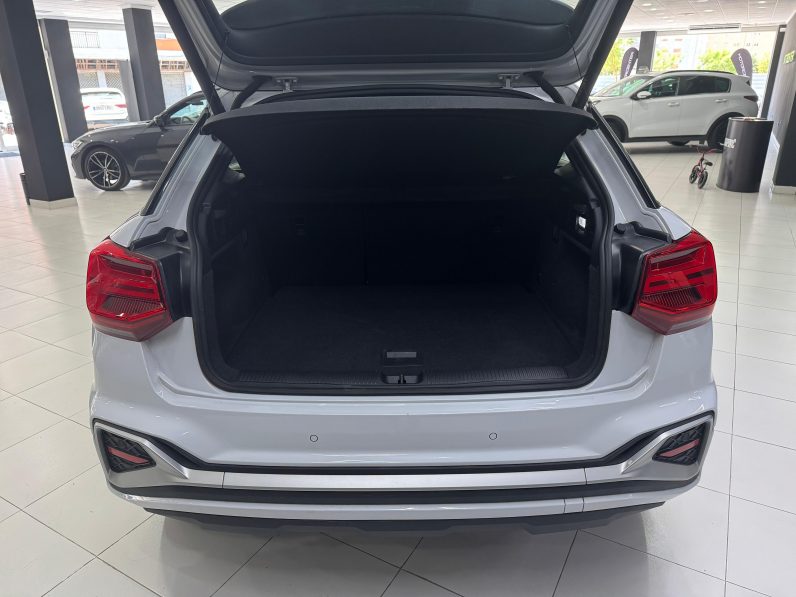 
								AUDI Q2 S line 35 TDI S tronic completo									