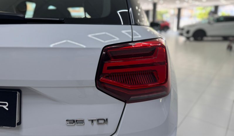 
								AUDI Q2 S line 35 TDI S tronic completo									