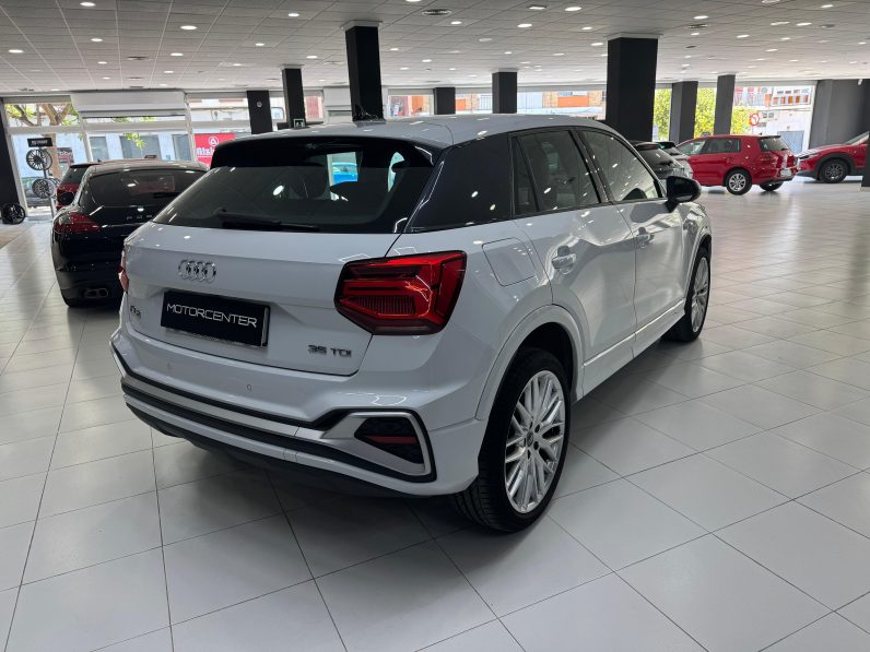 
								AUDI Q2 S line 35 TDI S tronic completo									