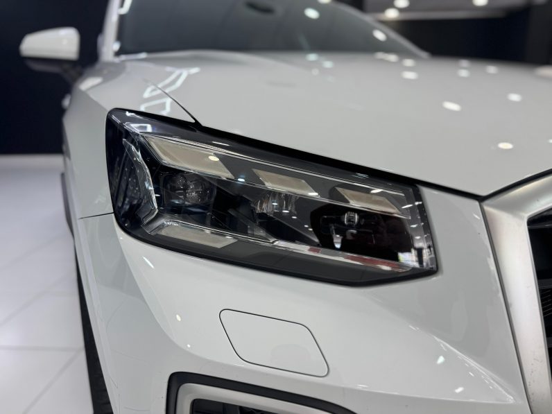 
								AUDI Q2 S line 35 TDI S tronic completo									