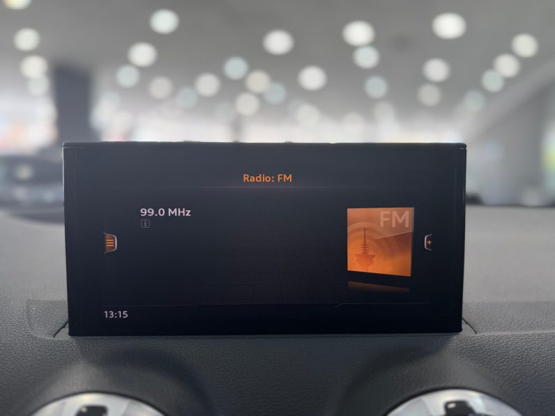 
								AUDI Q2 S line 35 TDI S tronic completo									