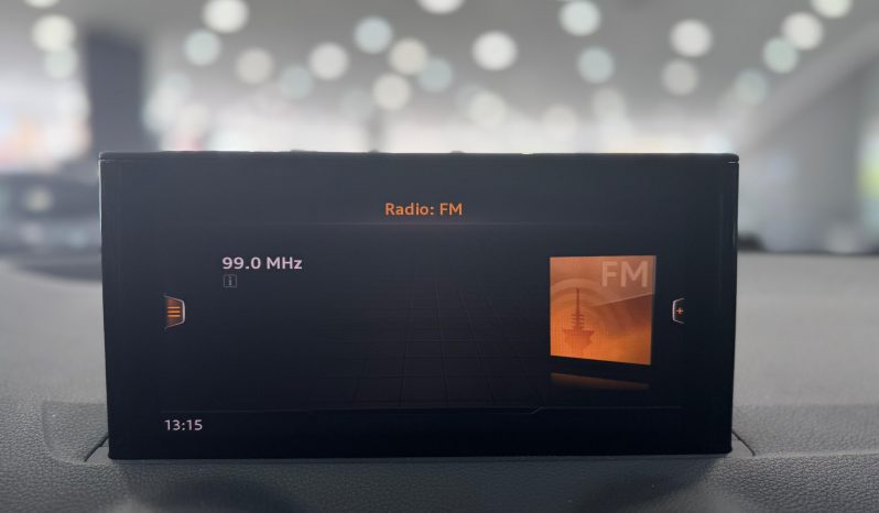 
								AUDI Q2 S line 35 TDI S tronic completo									