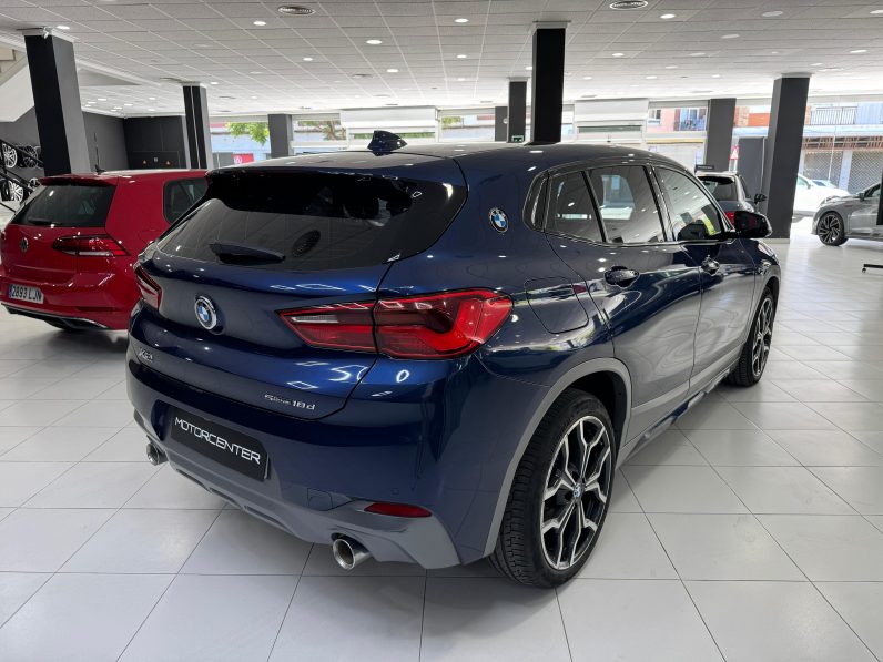 
								BMW X2 sDrive18d M completo									