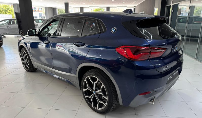 
								BMW X2 sDrive18d M completo									