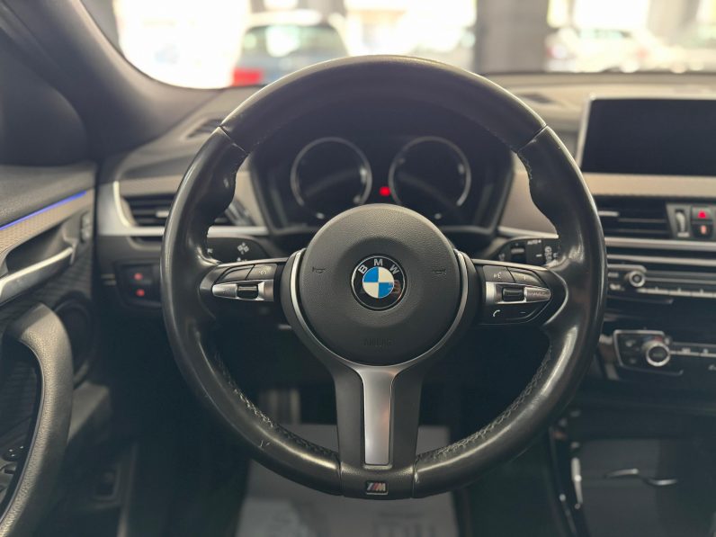 
								BMW X2 sDrive18d M completo									