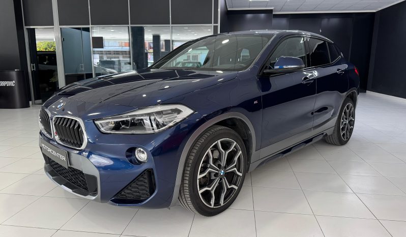 
								BMW X2 sDrive18d M completo									