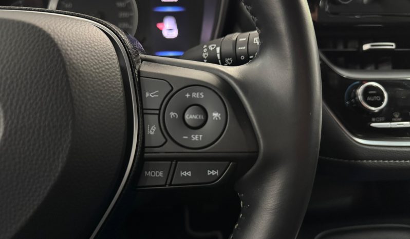 
								TOYOTA Corolla 1.8 125H ACTIVE TECH ECVT completo									