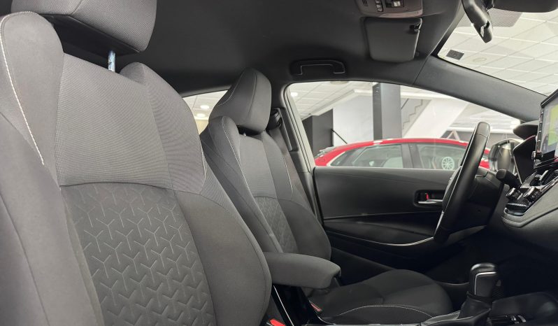 
								TOYOTA Corolla 1.8 125H ACTIVE TECH ECVT completo									