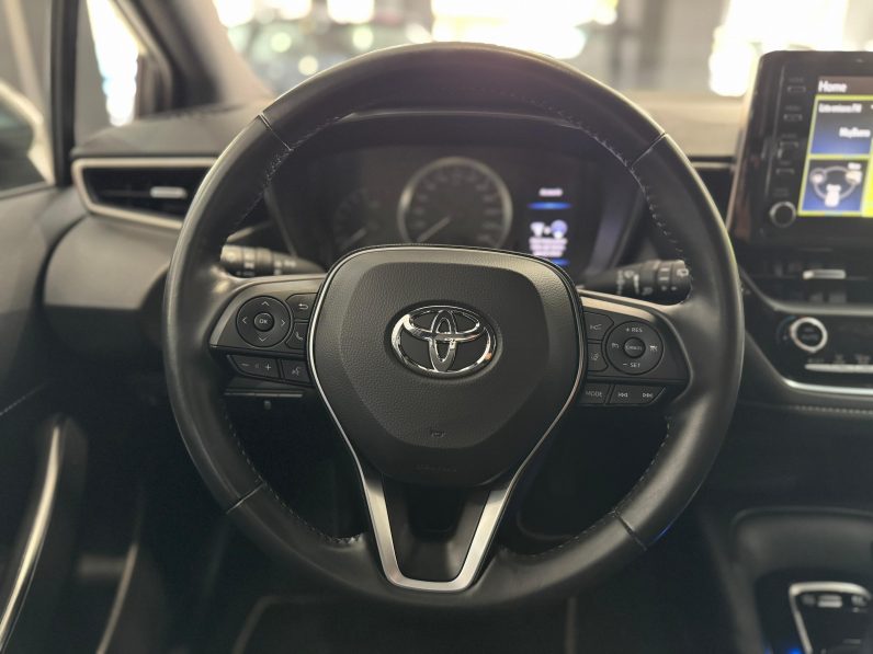 
								TOYOTA Corolla 1.8 125H ACTIVE TECH ECVT completo									