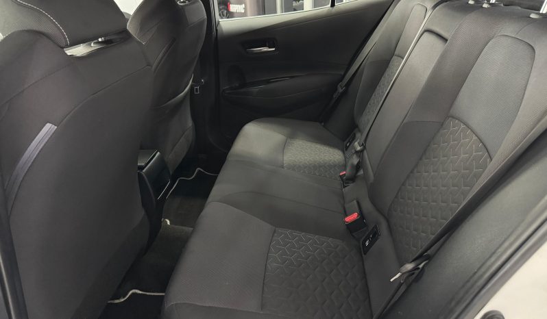 
								TOYOTA Corolla 1.8 125H ACTIVE TECH ECVT completo									