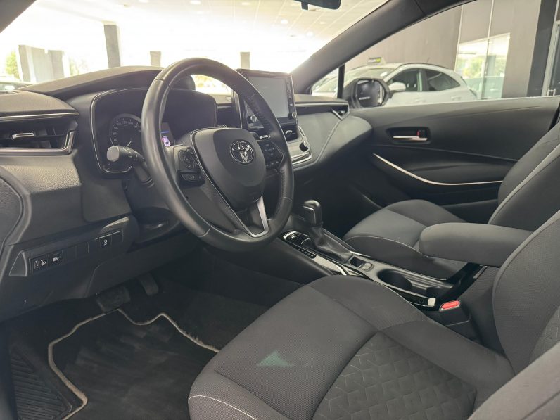 
								TOYOTA Corolla 1.8 125H ACTIVE TECH ECVT completo									
