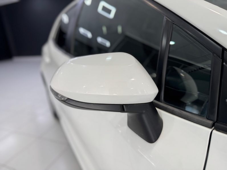 
								TOYOTA Corolla 1.8 125H ACTIVE TECH ECVT completo									