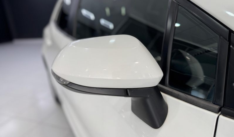 
								TOYOTA Corolla 1.8 125H ACTIVE TECH ECVT completo									