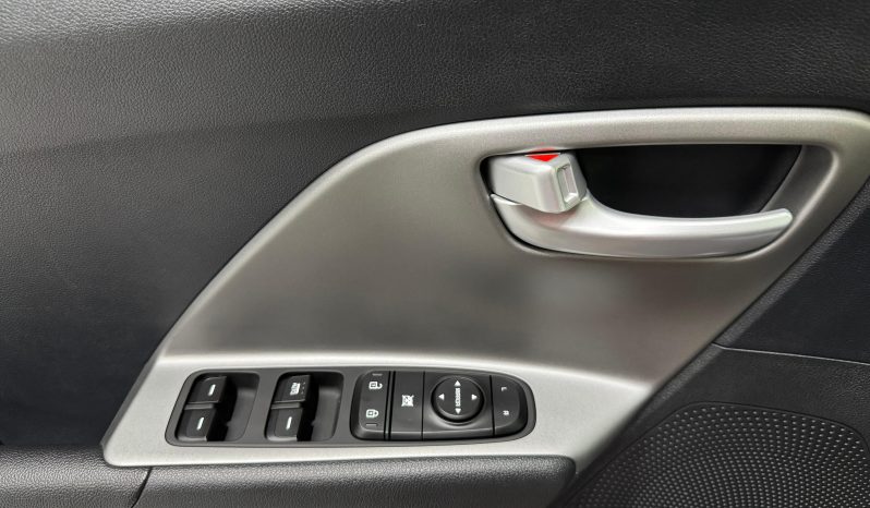 
								KIA Niro 1.6 GDi HEV Concept completo									