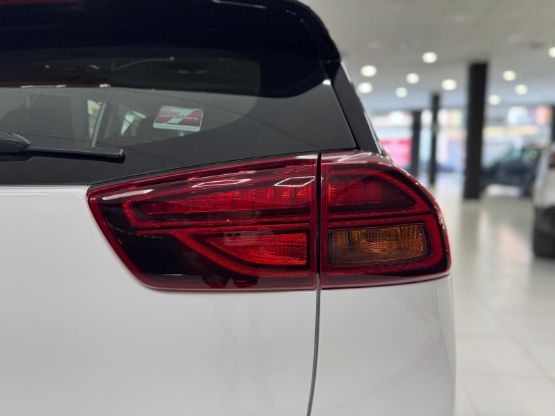 
								KIA Niro 1.6 GDi HEV Concept completo									