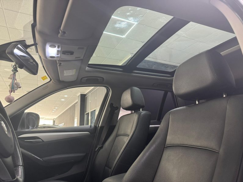 
								BMW X1 xDrive23d Auto completo									