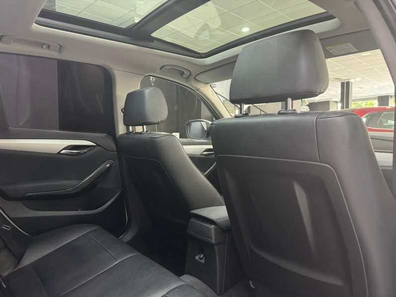 
								BMW X1 xDrive23d Auto completo									