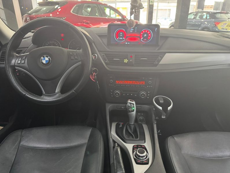 
								BMW X1 xDrive23d Auto completo									