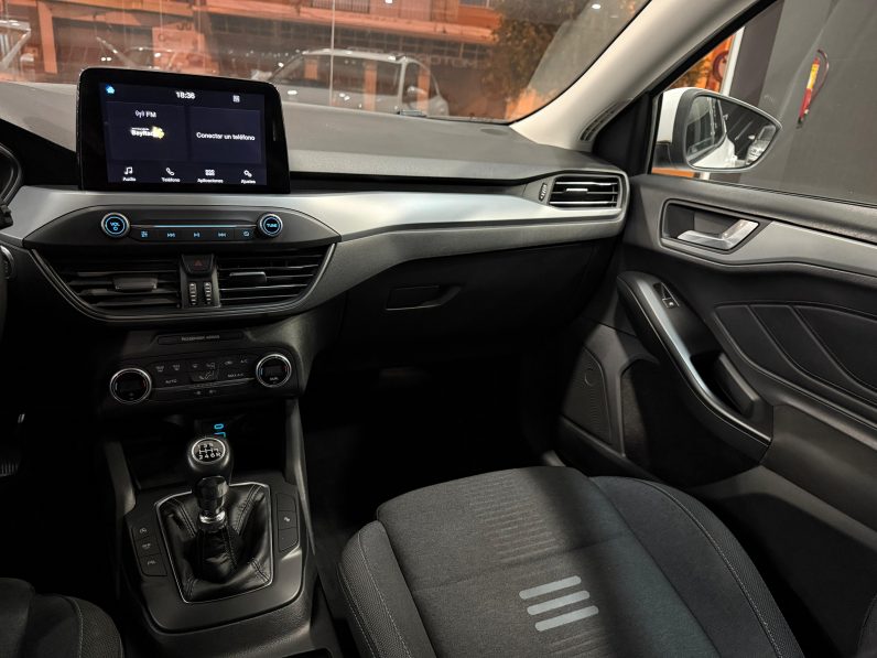 
								FORD Focus 1.0 Ecoboost MHEV Active Style completo									