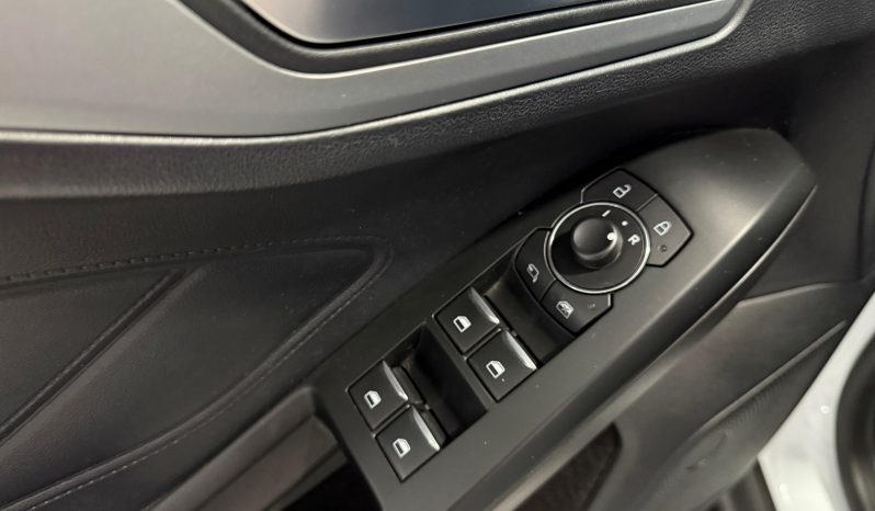 
								FORD Focus 1.0 Ecoboost MHEV Active Style completo									