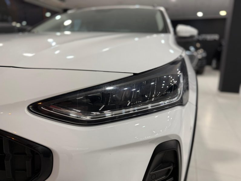 
								FORD Focus 1.0 Ecoboost MHEV Active Style completo									