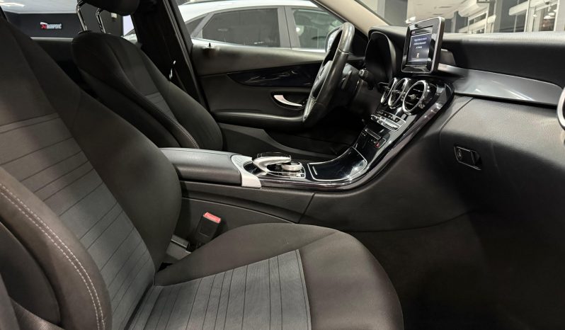 
								MERCEDES-BENZ Clase C C 180 d completo									