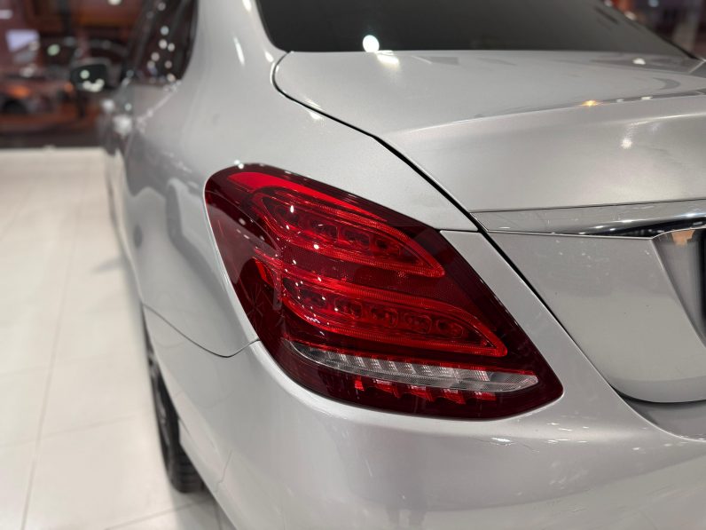 
								MERCEDES-BENZ Clase C C 180 d completo									