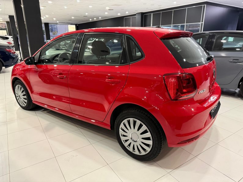 
								VOLKSWAGEN Polo Advance 1.4 TDI BMT completo									