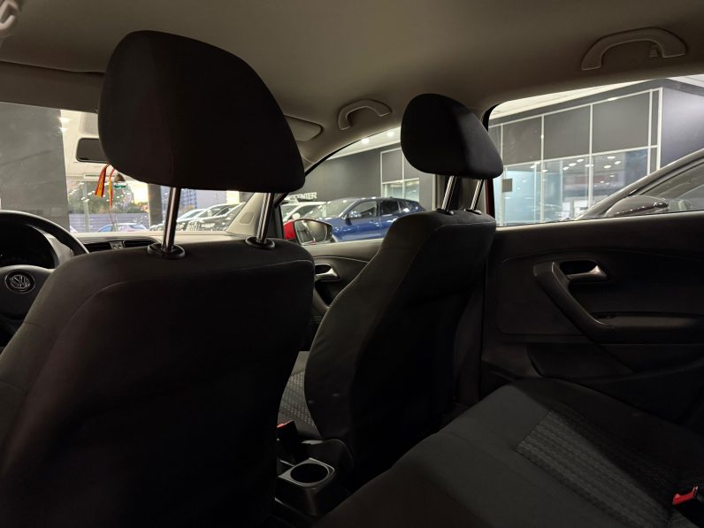 
								VOLKSWAGEN Polo Advance 1.4 TDI BMT completo									