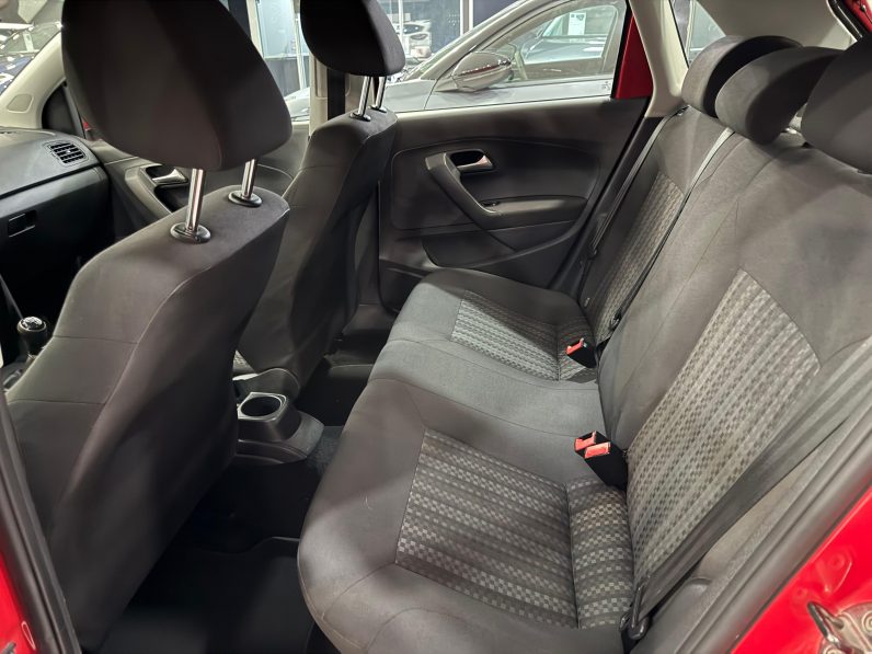 
								VOLKSWAGEN Polo Advance 1.4 TDI BMT completo									