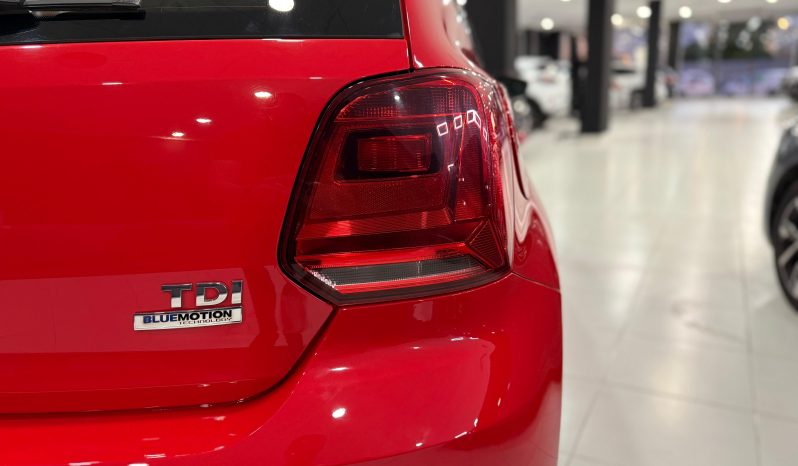 
								VOLKSWAGEN Polo Advance 1.4 TDI BMT completo									