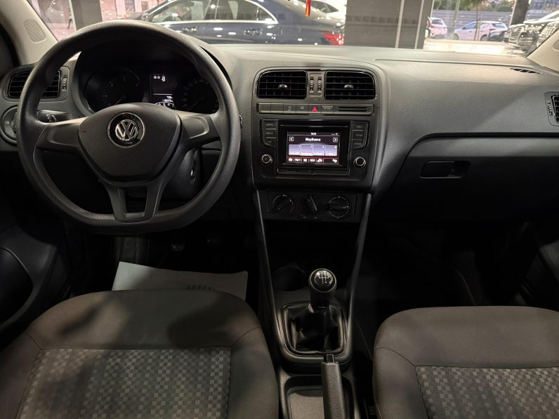 
								VOLKSWAGEN Polo Advance 1.4 TDI BMT completo									