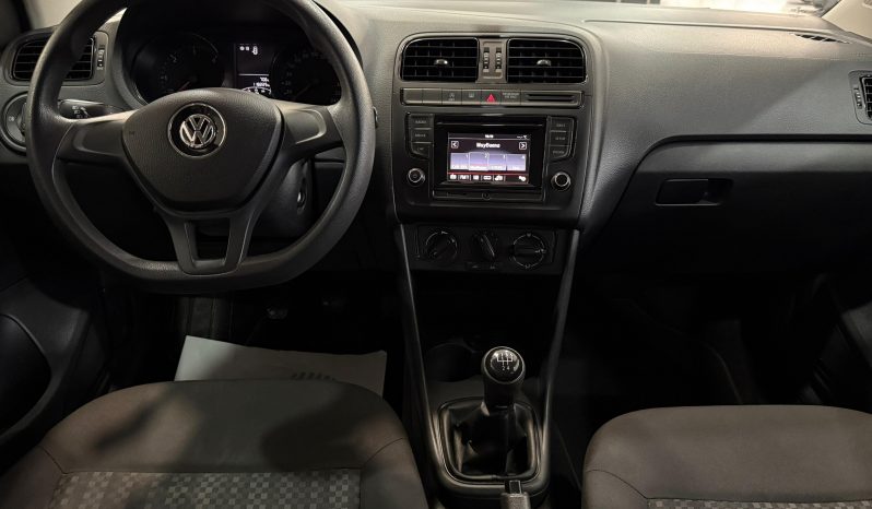 
								VOLKSWAGEN Polo Advance 1.4 TDI BMT completo									