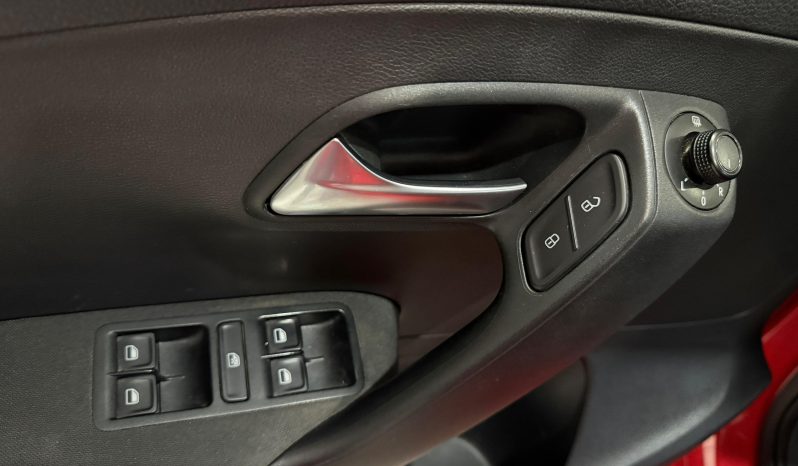 
								VOLKSWAGEN Polo Advance 1.4 TDI BMT completo									