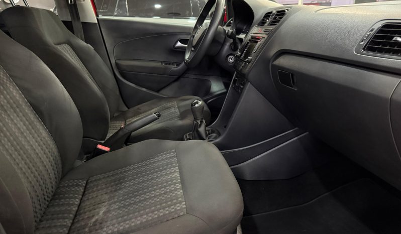 
								VOLKSWAGEN Polo Advance 1.4 TDI BMT completo									