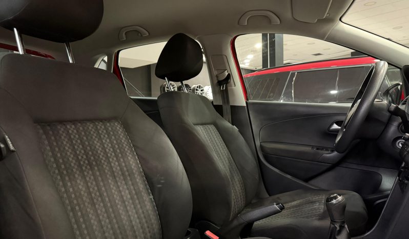 
								VOLKSWAGEN Polo Advance 1.4 TDI BMT completo									