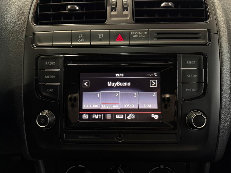 
								VOLKSWAGEN Polo Advance 1.4 TDI BMT completo									