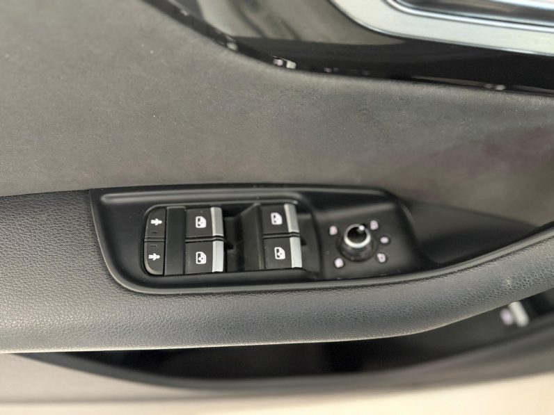 
								AUDI Q7 3.0 TDI quattro tiptronic Sport completo									