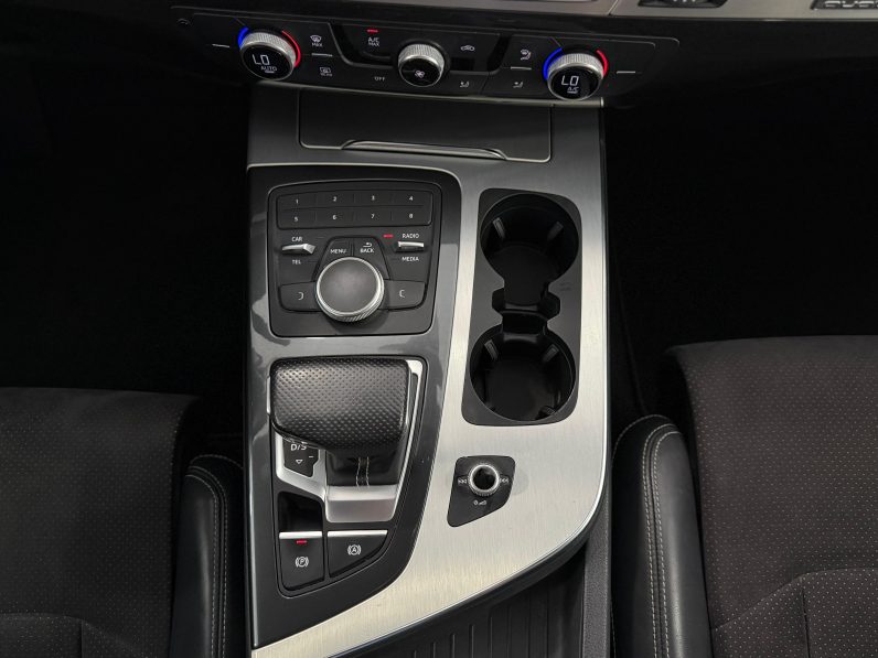 
								AUDI Q7 3.0 TDI quattro tiptronic Sport completo									