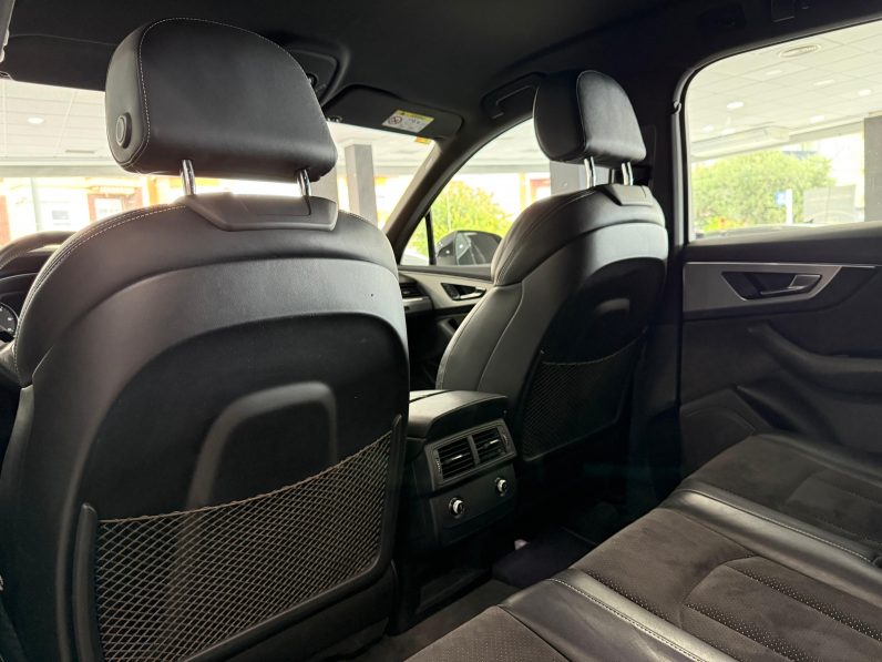 
								AUDI Q7 3.0 TDI quattro tiptronic Sport completo									