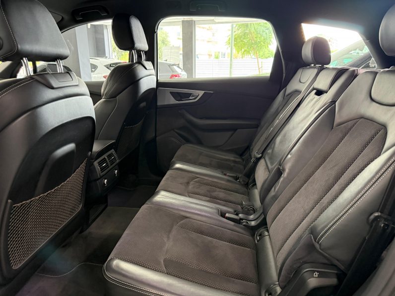 
								AUDI Q7 3.0 TDI quattro tiptronic Sport completo									