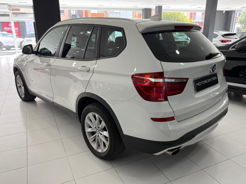 
								BMW X3 xDrive20d completo									