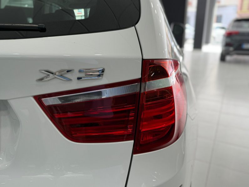 
								BMW X3 xDrive20d completo									