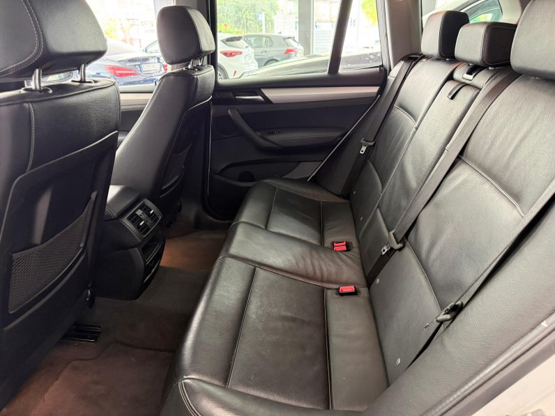 
								BMW X3 xDrive20d completo									